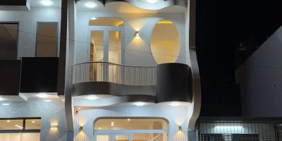 Nhà 3 tầng, cách biển 600m